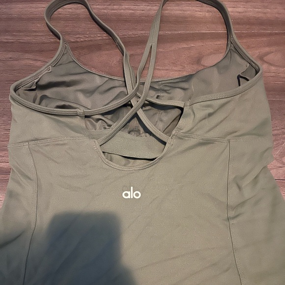 ALO Lotus Bra Tank - Picture 2 of 5
